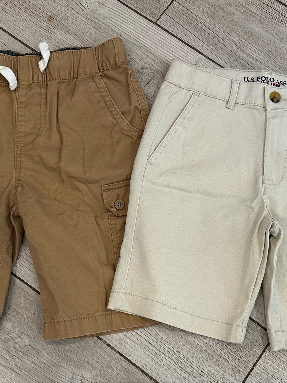 2 pair of boys 10/medium shorts lucky brand and polo